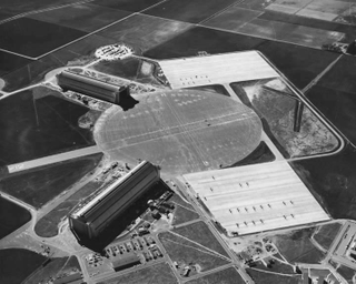 Illustration for article titled These Massive Hangars in Orange County Once Housed WWII Airships